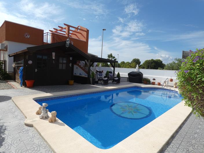 Image No.43-2 Bed Villa / Detached for sale