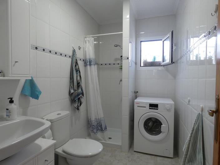 Image No.22-4 Bed Villa / Detached for sale