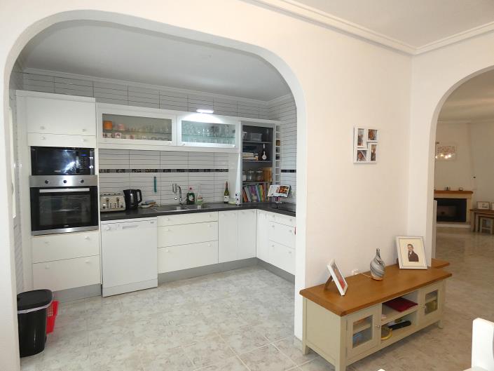 Image No.25-4 Bed Villa / Detached for sale
