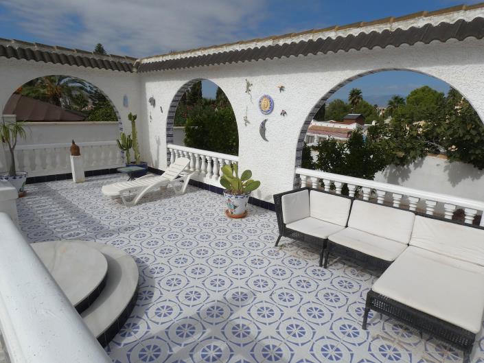 Image No.37-4 Bed Villa / Detached for sale