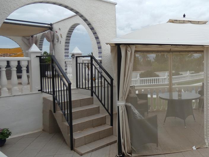 Image No.55-4 Bed Villa / Detached for sale