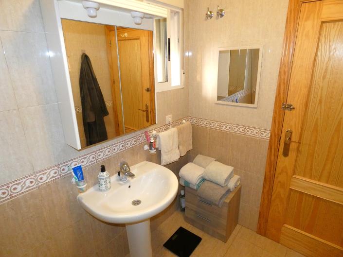 Image No.17-2 Bed Apartment for sale