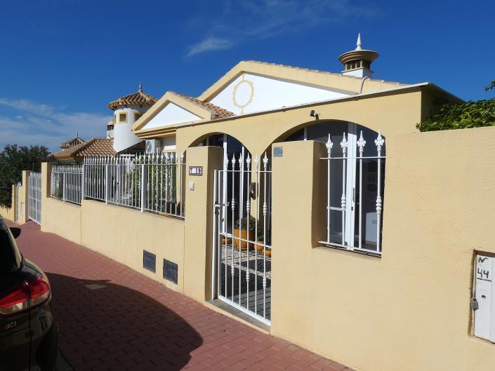 Image No.4-Villa / Independiente con 3 dormitorios en venta