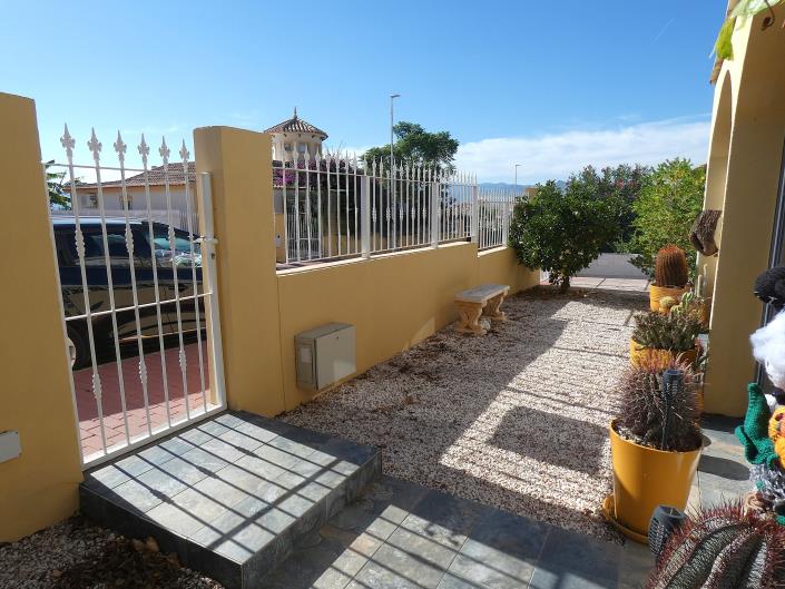 Image No.5-Villa / Independiente con 3 dormitorios en venta