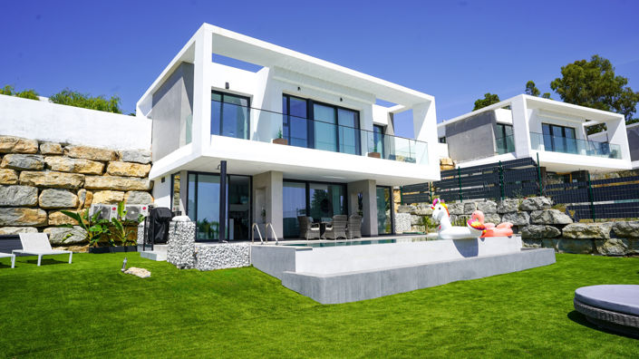 Image No.1-4 Bed Villa for sale