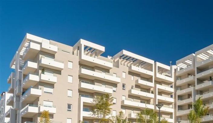 Image No.17-3 Bed Apartment for sale