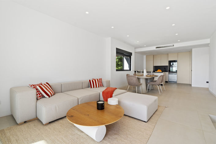 Image No.3-4 Bed Villa for sale