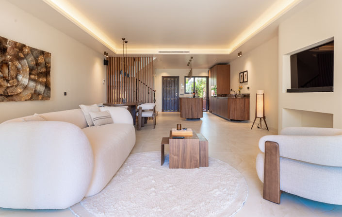 Image No.1-4 Bed Villa for sale