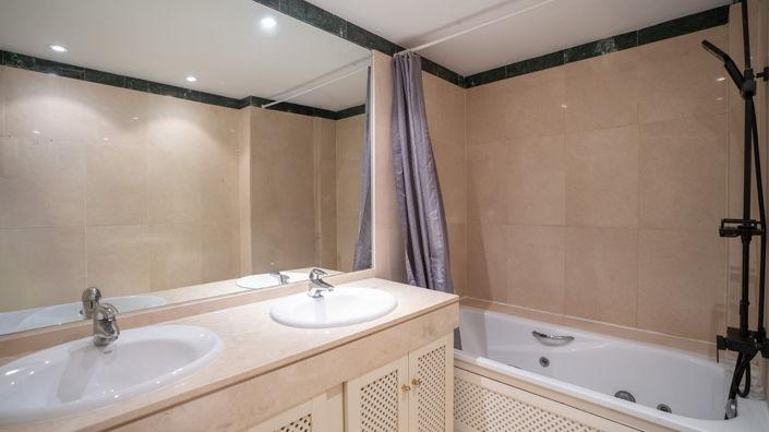 Image No.11-3 Bed Apartment for sale