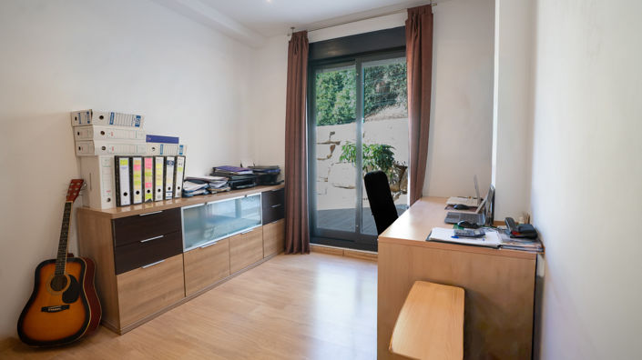 Image No.8-3 Bed Apartment for sale