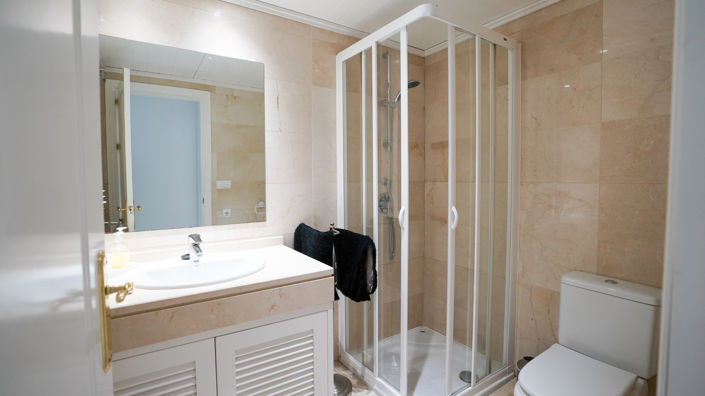 Image No.25-2 Bed Apartment for sale