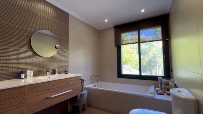 Image No.20-3 Bed Penthouse for sale