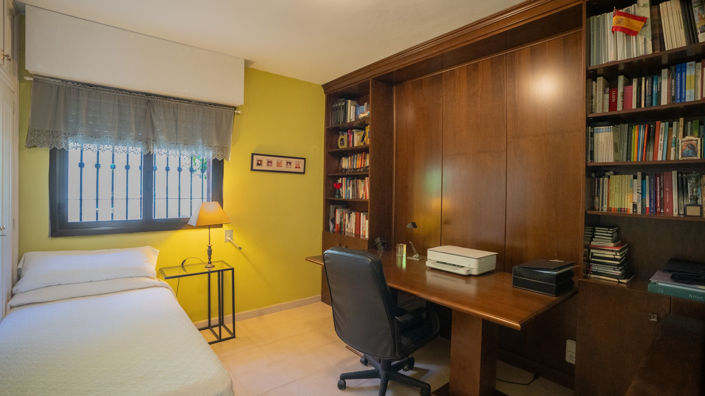 Image No.12-4 Bed Villa for sale