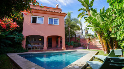 Villa de 4 chambres à vendre à Marbella