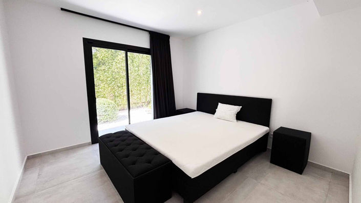 Image No.9-5 Bed Villa for sale