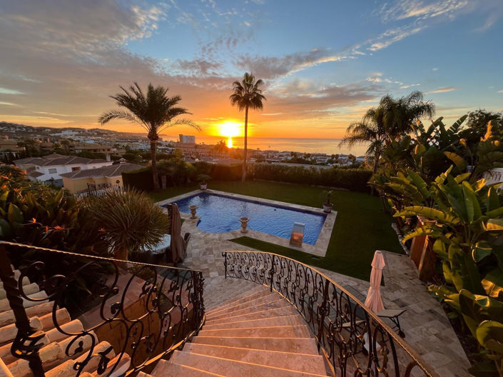 Image No.2-5 Bed Villa for sale