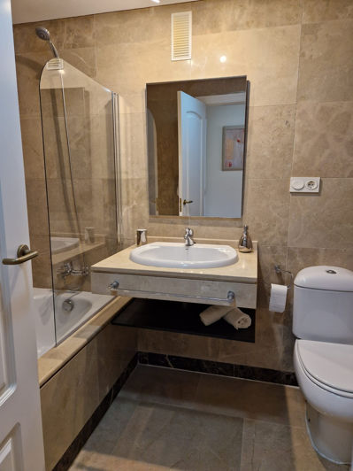 Image No.27-2 Bed Apartment for sale