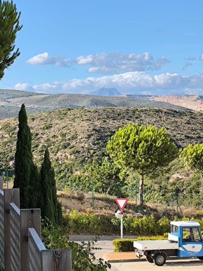 Image No.28-2 Bed Apartment for sale