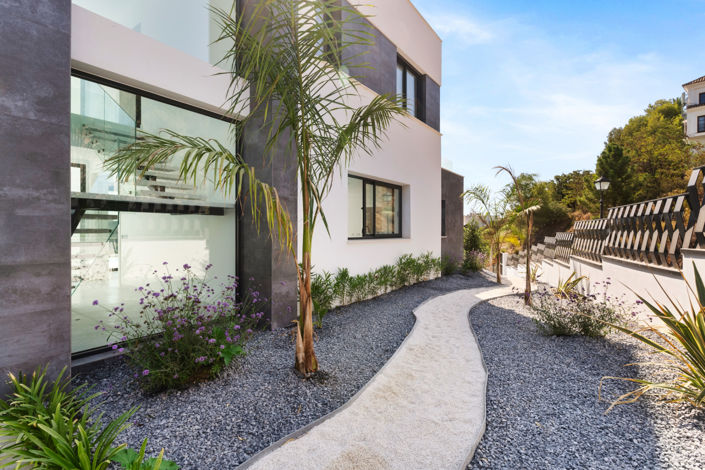 Image No.6-5 Bed Villa for sale