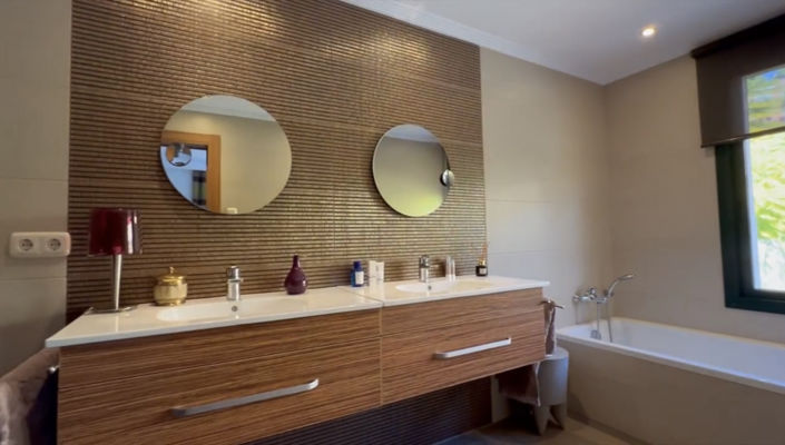 Image No.21-3 Bed Penthouse for sale