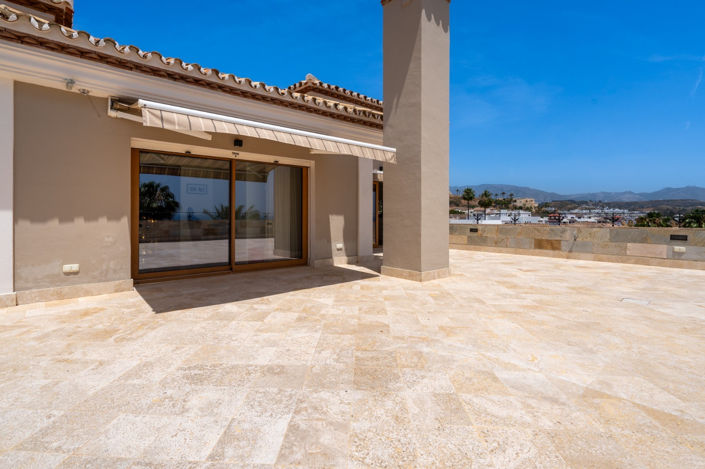 Image No.17-5 Bed Villa for sale