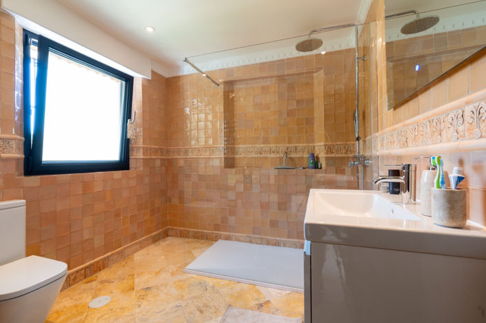 Image No.46-5 Bed Villa for sale