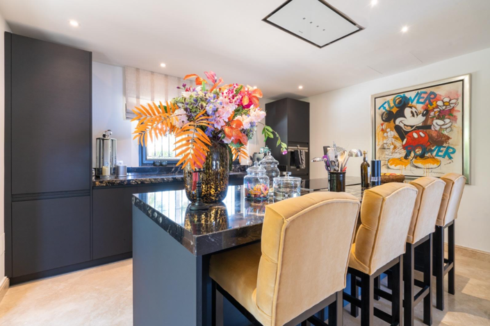 Image No.8-5 Bed Villa for sale