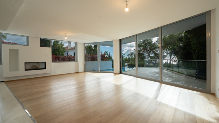 Image No.3-5 Bed Villa for sale