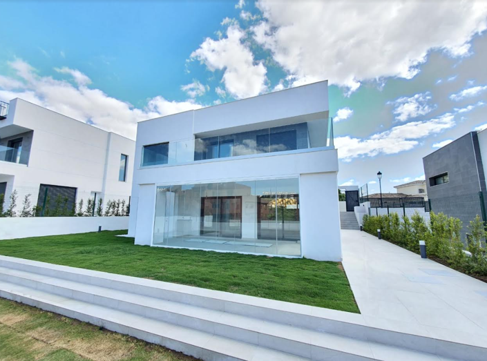 Image No.8-4 Bed Villa for sale