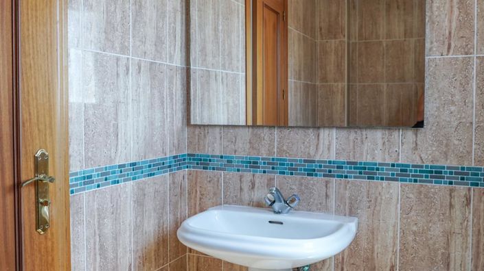 Image No.22-3 Bed Property for sale