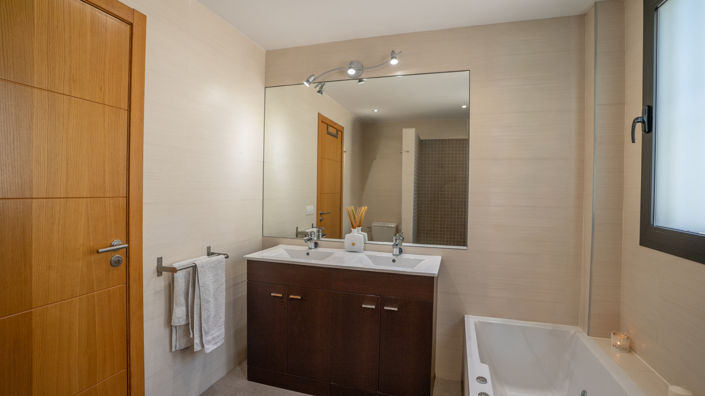 Image No.16-3 Bed Apartment for sale