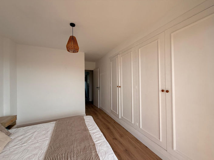 Image No.20-3 Bed Apartment for sale