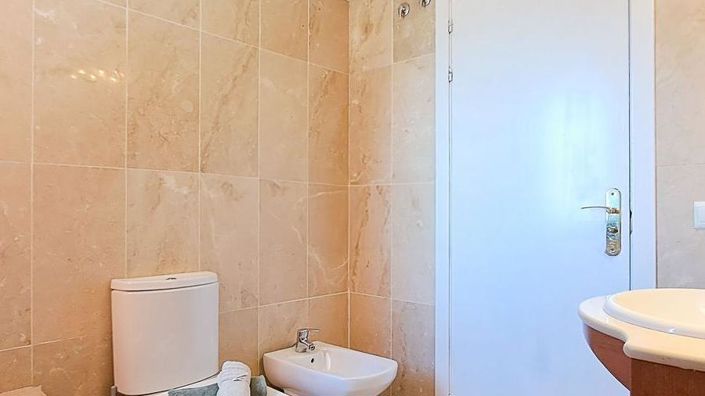 Image No.27-2 Bed Apartment for sale