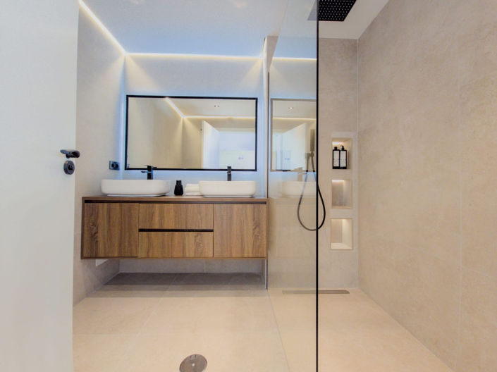 Image No.21-3 Bed Apartment for sale