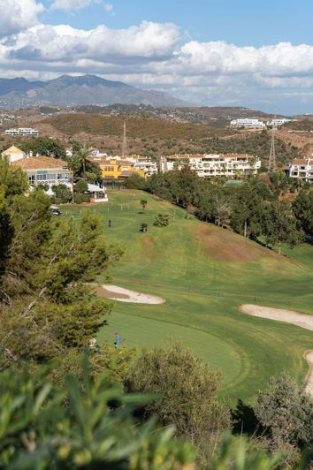 Image No.35-3 Bed Apartment for sale