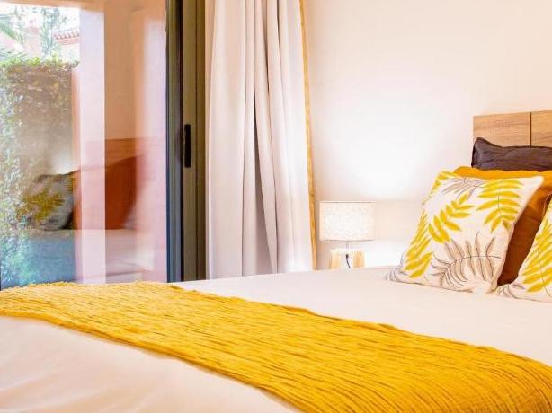 Image No.28-2 Bed Apartment for sale