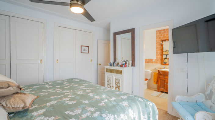 Image No.9-5 Bed Villa for sale