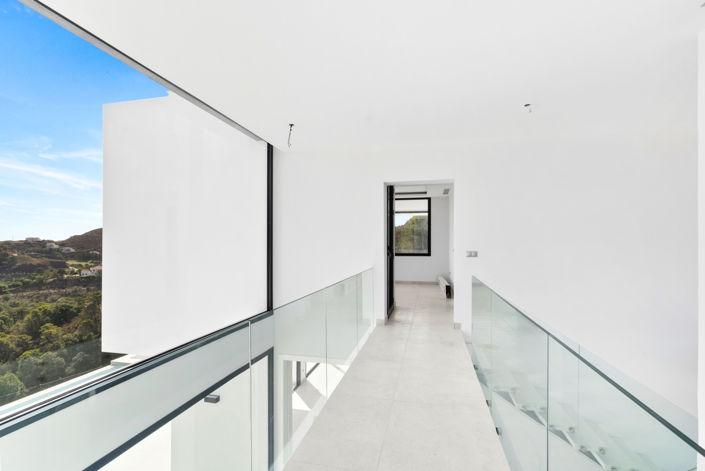 Image No.34-5 Bed Villa for sale