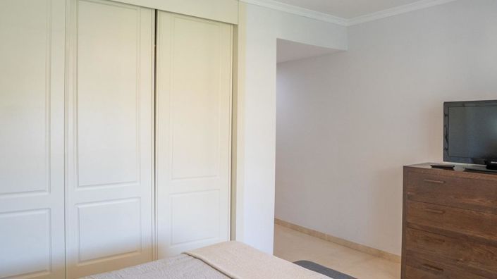 Image No.28-3 Bed Apartment for sale