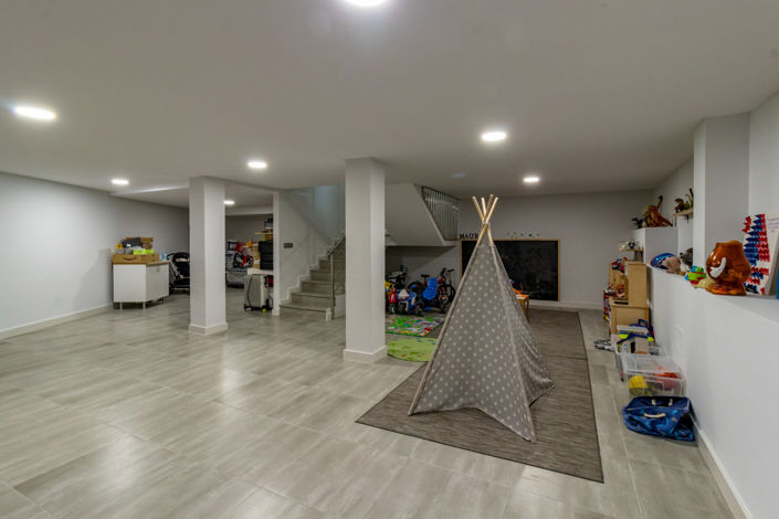 Image No.12-3 Bed Villa for sale