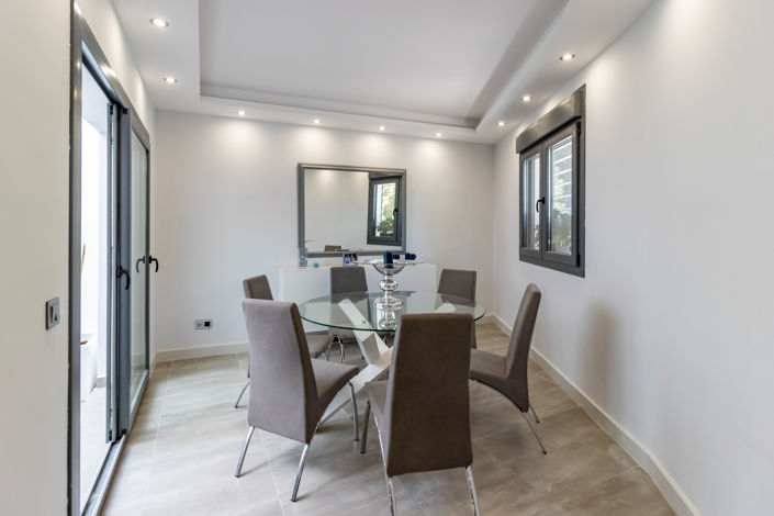 Image No.18-3 Bed Villa for sale