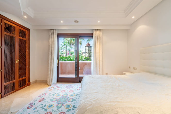 Image No.10-3 Bed Apartment for sale