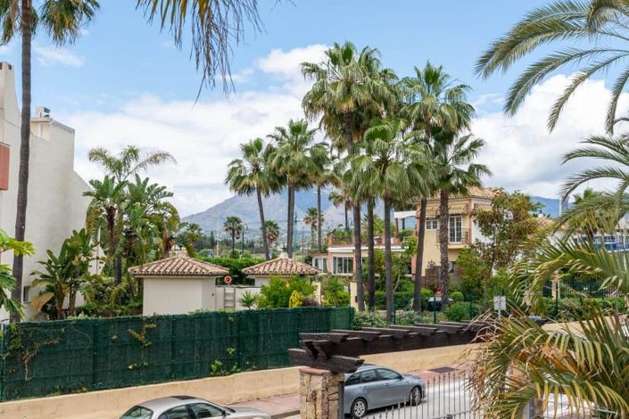 Image No.22-3 Bed Apartment for sale