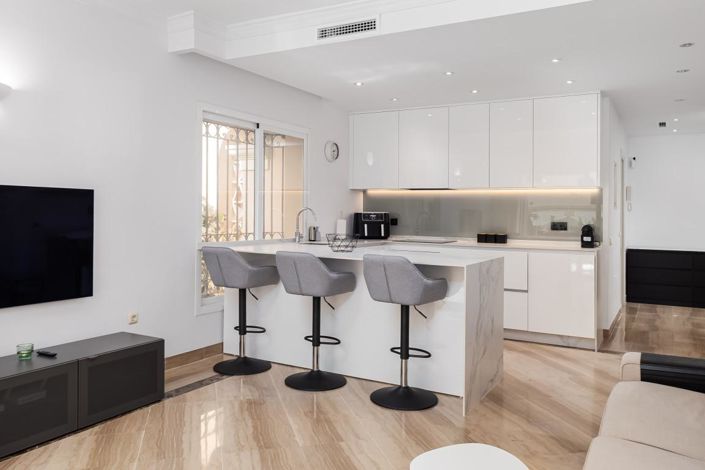 Image No.19-3 Bed Apartment for sale