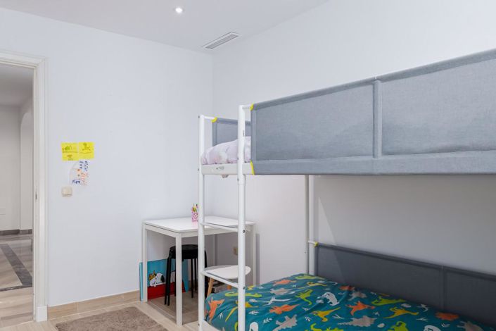 Image No.29-3 Bed Apartment for sale