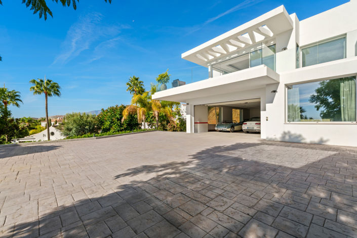 Image No.38-9 Bed Villa for sale