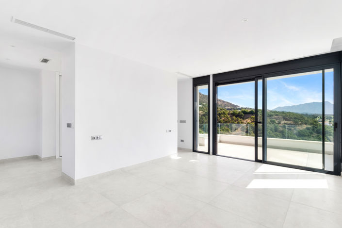 Image No.33-5 Bed Villa for sale