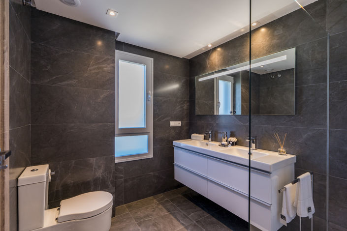 Image No.9-3 Bed Apartment for sale