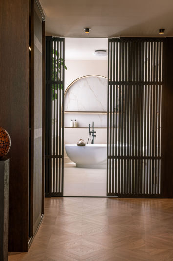 Image No.30-5 Bed Villa for sale