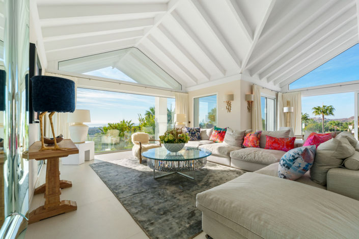 Image No.10-9 Bed Villa for sale